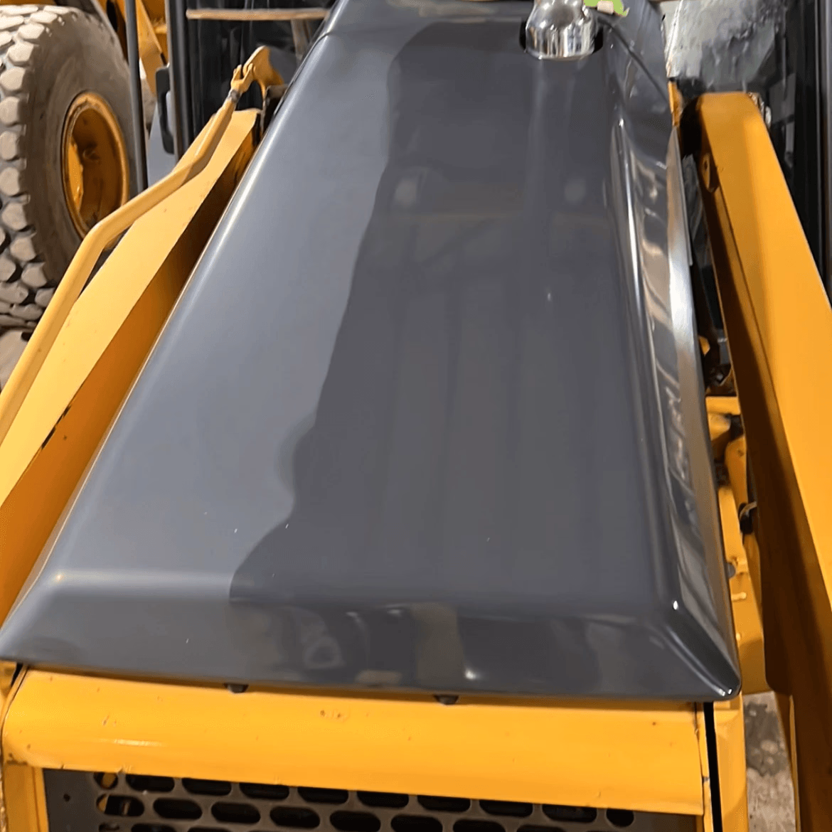 Finishing polish — gloss and clarity restored before sealant.